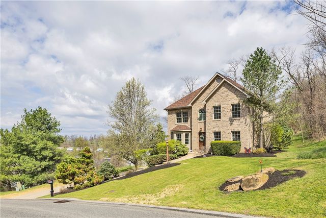 226 Coachside Dr, North Strabane, PA 15301