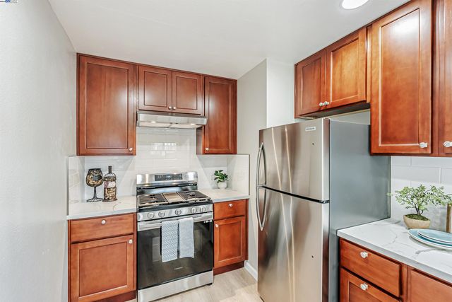 1111 Stonington Ave, San Pablo, CA 94806