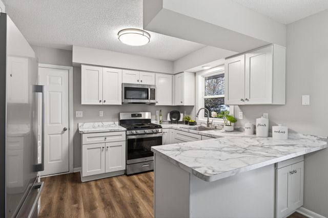 907 40th Lane, Anoka, MN 55303