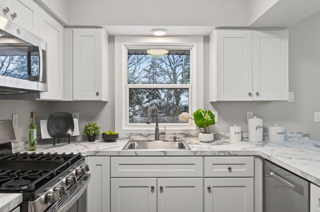 907 40th Lane, Anoka, MN 55303