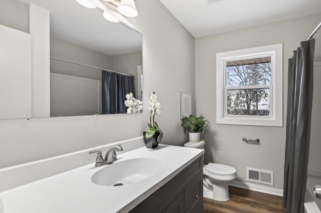 907 40th Lane, Anoka, MN 55303