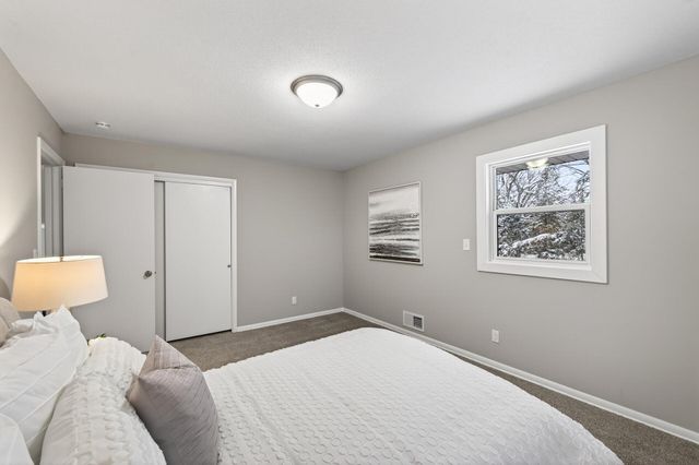 907 40th Lane, Anoka, MN 55303