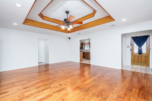 1716 Dove Lane, Crowley, TX 76036