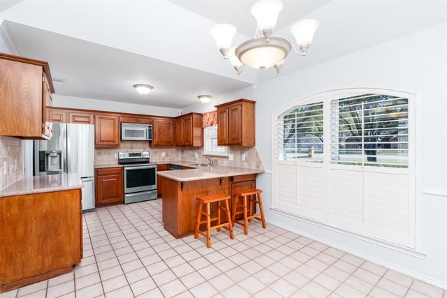 1716 Dove Lane, Crowley, TX 76036