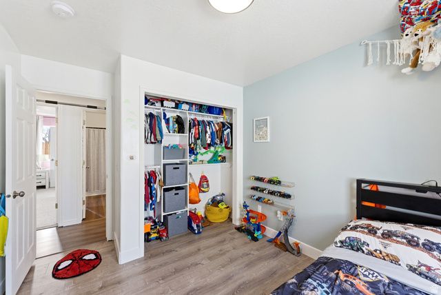 1296 N 925 W, Harrisville, UT 84404