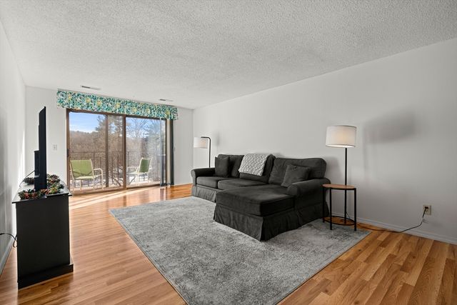 181 Littleton Rd 134, Chelmsford, MA 01824