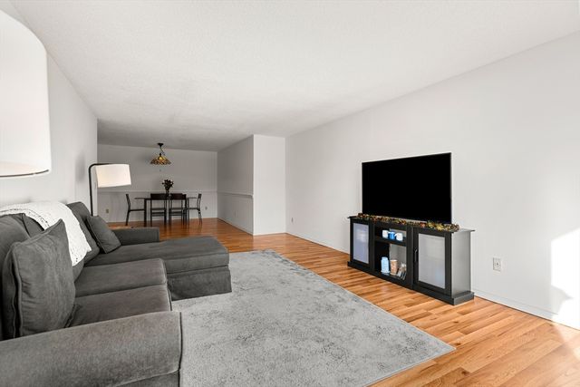 181 Littleton Rd 134, Chelmsford, MA 01824