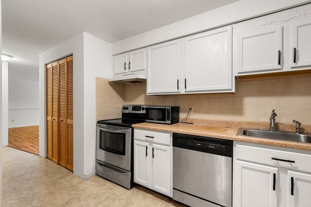 181 Littleton Rd 134, Chelmsford, MA 01824