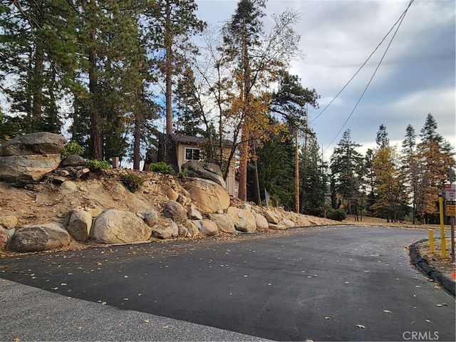 32240 Whisper, Running Springs, CA 92382