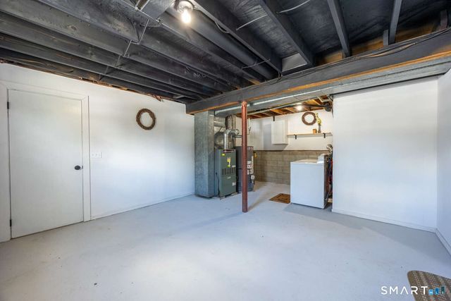 5 Briarwood Lane, Branford, CT 06405