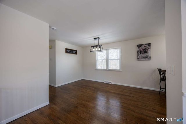 5 Briarwood Lane, Branford, CT 06405