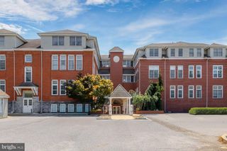 100 AURA RD #206, Clayton, NJ 08312