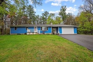 27 Lyman St, Granby, MA 01033