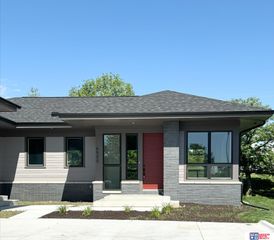 6500 Windflower Road, Lincoln, NE 68521