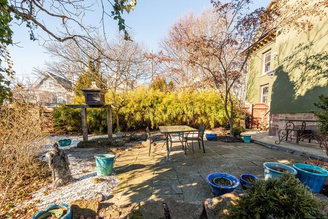 37 East Pearl Street, New Haven, CT 06513