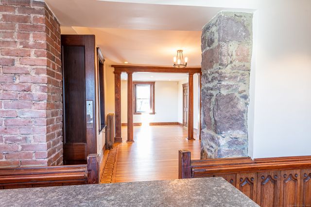 37 East Pearl Street, New Haven, CT 06513