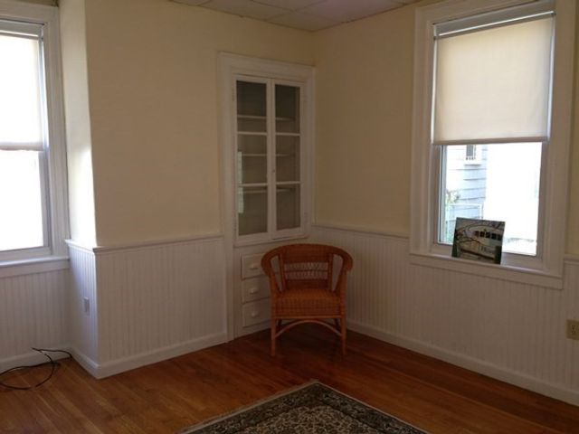 21 Kelly Rd 1, Cambridge, MA 02139