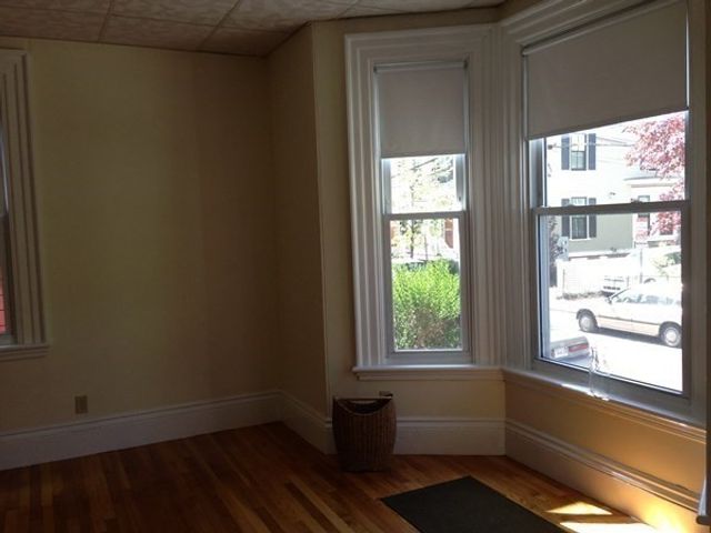 21 Kelly Rd 1, Cambridge, MA 02139