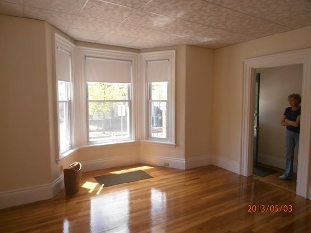 21 Kelly Rd 1, Cambridge, MA 02139