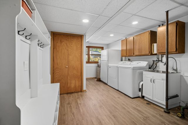 3220 N Volz Drive W, Arlington Heights, IL 60004