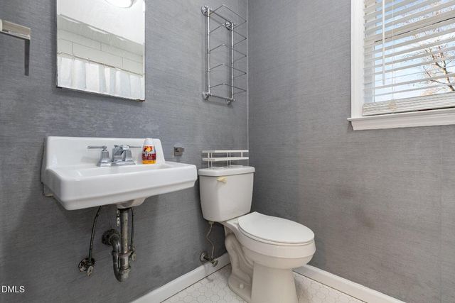 2208 White Oak Circle, Clayton, NC 27520