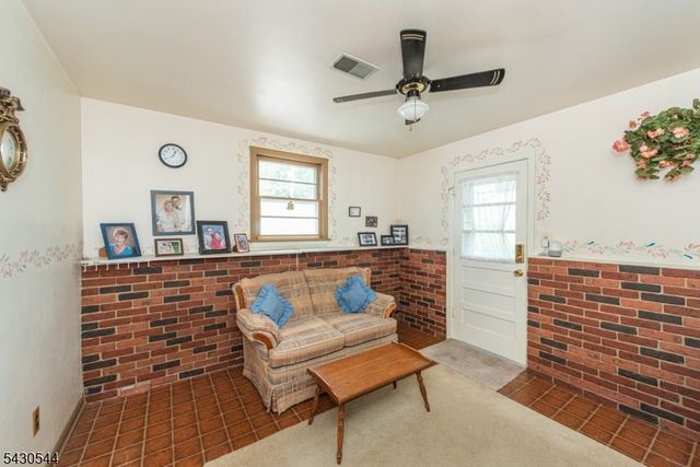 341 Lake Shore Dr, Parsippany-troy Hills Twp., NJ 07034