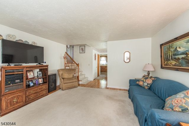 341 Lake Shore Dr, Parsippany-troy Hills Twp., NJ 07034