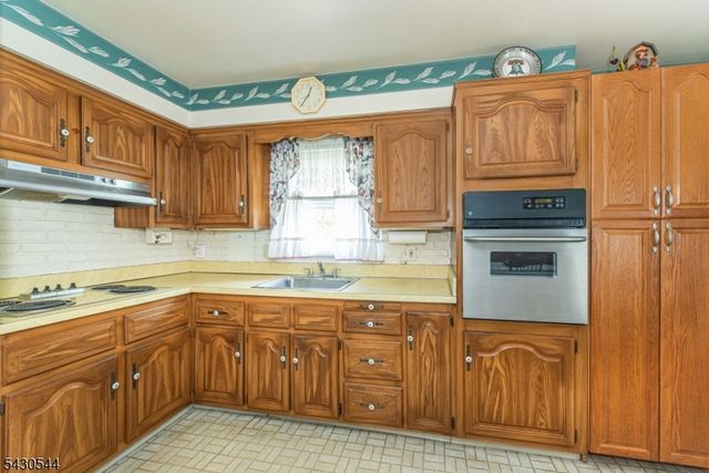 341 Lake Shore Dr, Parsippany-troy Hills Twp., NJ 07034