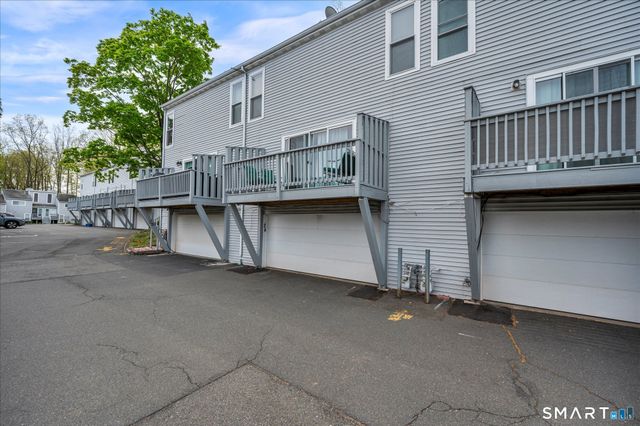 26 Glenview Drive 26, Cromwell, CT 06416