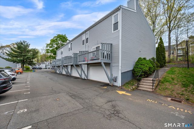 26 Glenview Drive 26, Cromwell, CT 06416