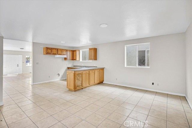 2039 W Florence, Los Angeles, CA 90047