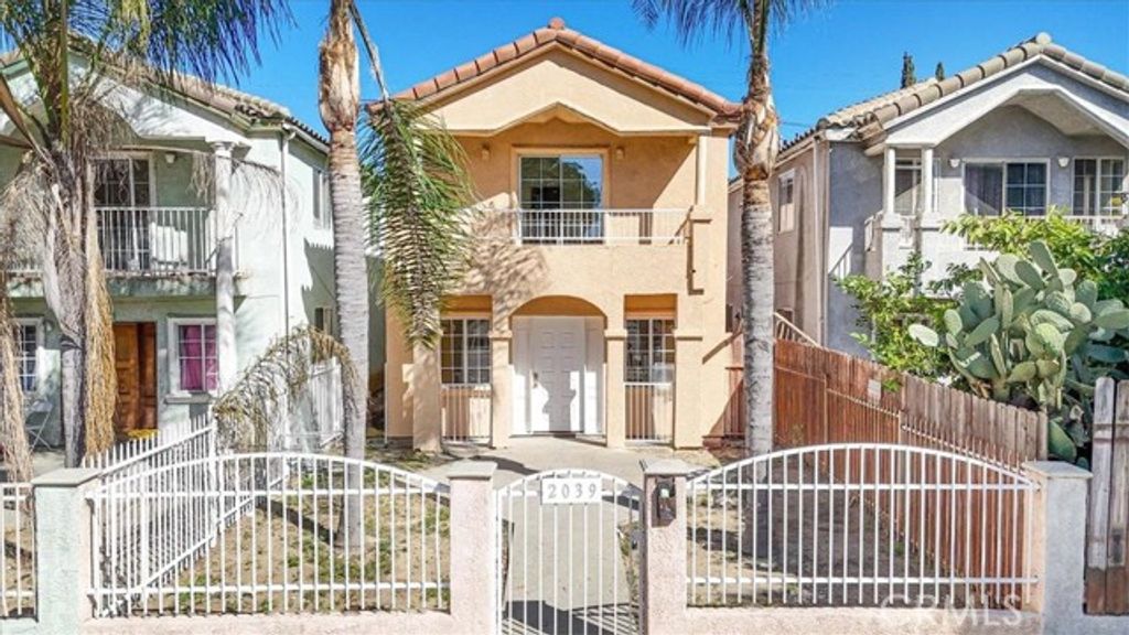 2039 W Florence, Los Angeles, CA 90047