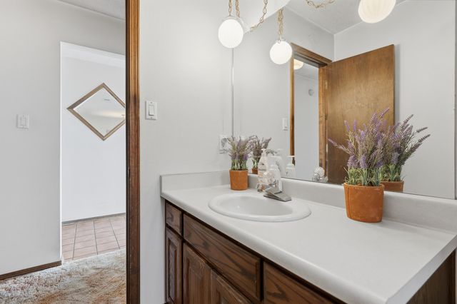 2600 Eastridge Drive NE, Albuquerque, NM 87112