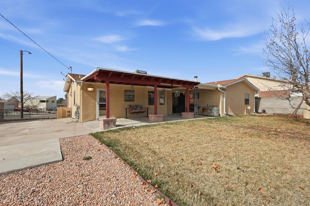 2600 Eastridge Drive NE, Albuquerque, NM 87112