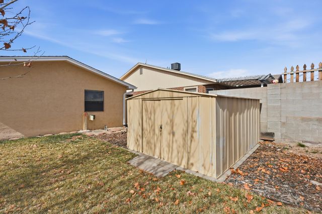 2600 Eastridge Drive NE, Albuquerque, NM 87112