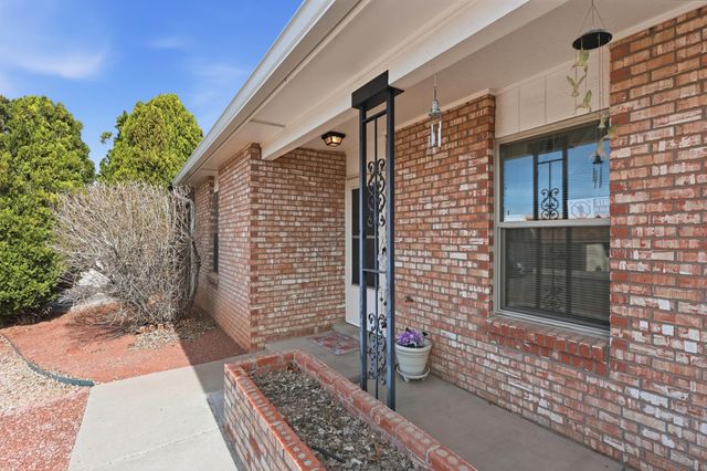 2600 Eastridge Drive NE, Albuquerque, NM 87112