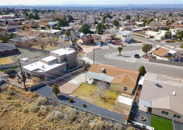 2600 Eastridge Drive NE, Albuquerque, NM 87112