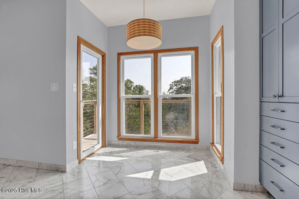 Image 23 of property listing at 50 S Oak Drive, Surf City, NC 28445