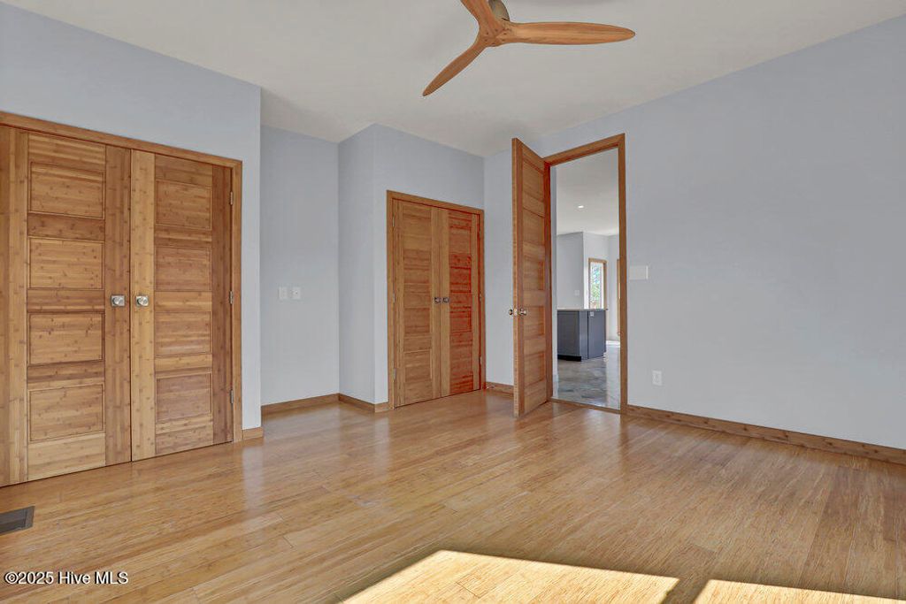 Image 33 of property listing at 50 S Oak Drive, Surf City, NC 28445