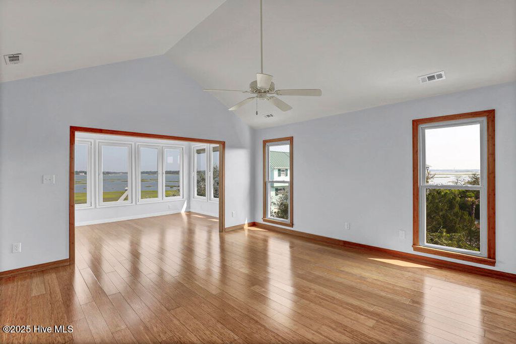 Image 36 of property listing at 50 S Oak Drive, Surf City, NC 28445