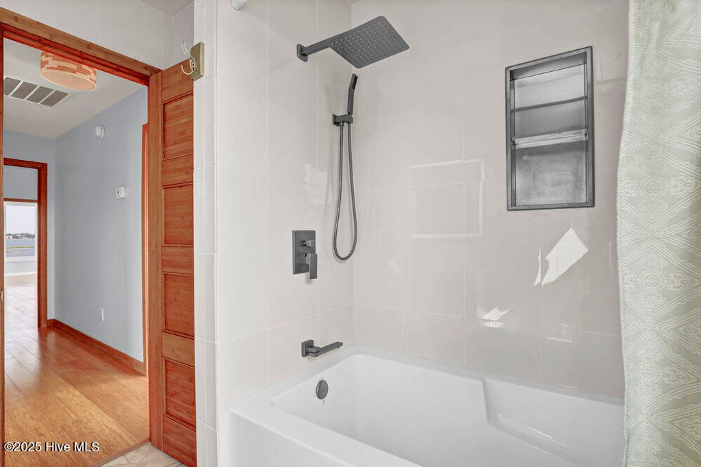 Image 45 of property listing at 50 S Oak Drive, Surf City, NC 28445