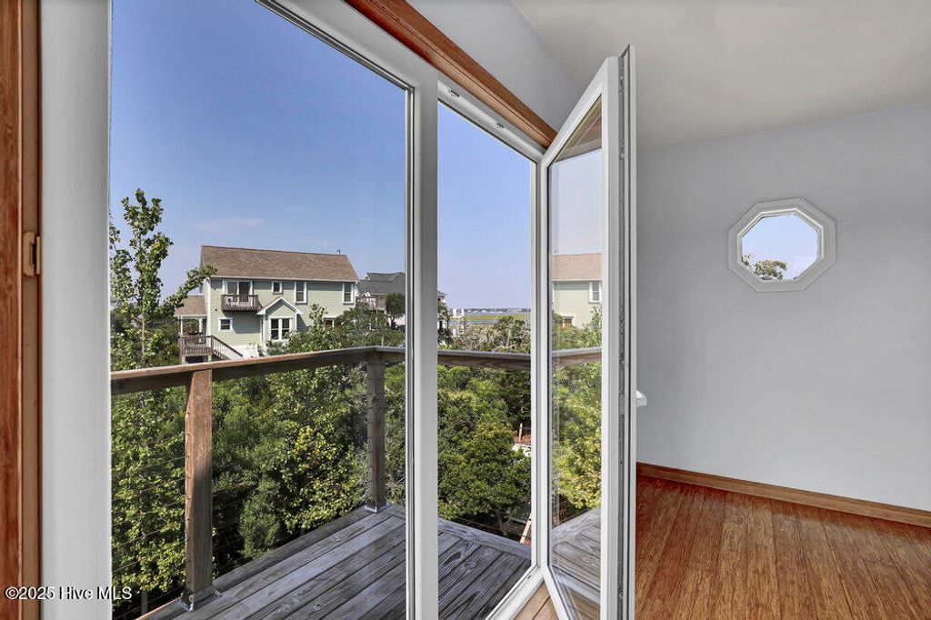 Image 48 of property listing at 50 S Oak Drive, Surf City, NC 28445