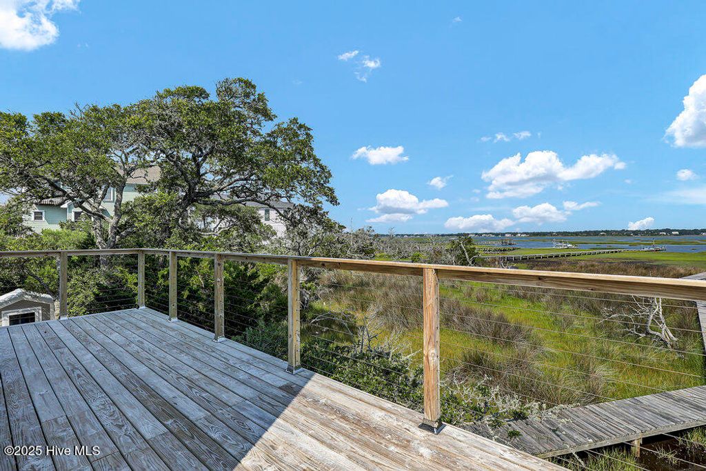 Image 50 of property listing at 50 S Oak Drive, Surf City, NC 28445