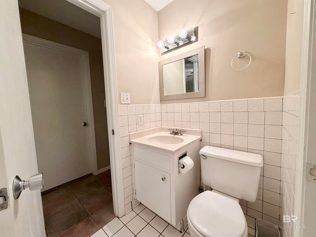 110 5th Street 203C, Daphne, AL 36526