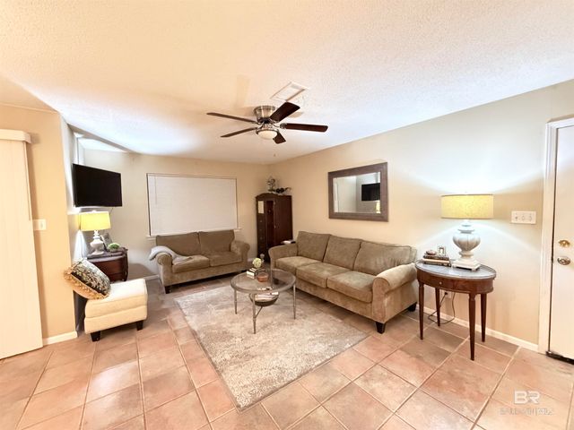 110 5th Street 203C, Daphne, AL 36526