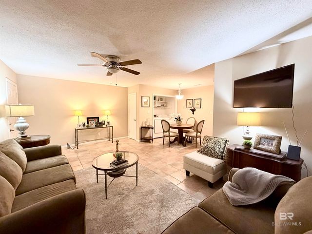 110 5th Street 203C, Daphne, AL 36526