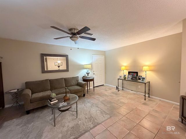 110 5th Street 203C, Daphne, AL 36526