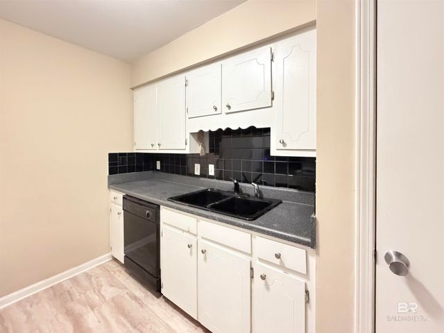 110 5th Street 203C, Daphne, AL 36526