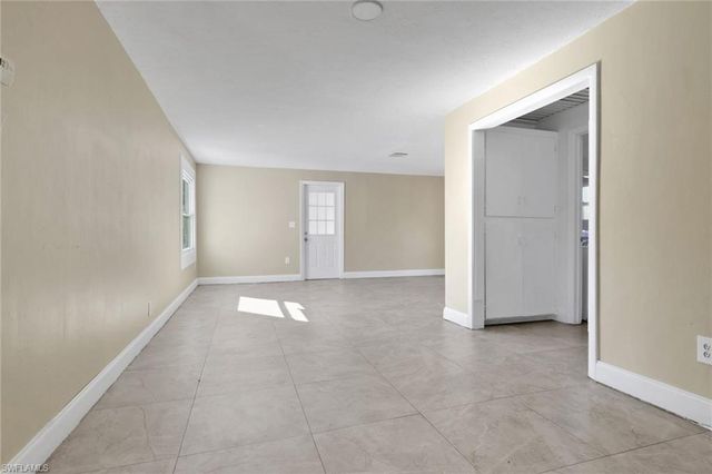 2933 Jackson ST, Fort Myers, FL 33901