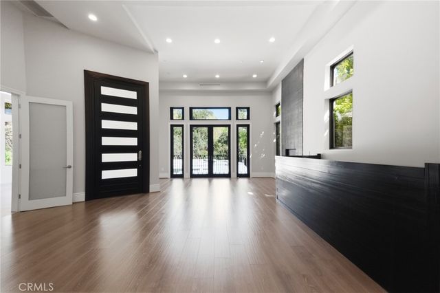 3087 Passmore Drive, Los Angeles, CA 90068